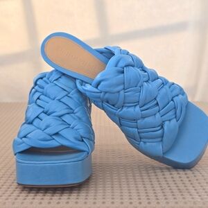 Bottega Veneta Runway Intriciatto Woven Board Sandals